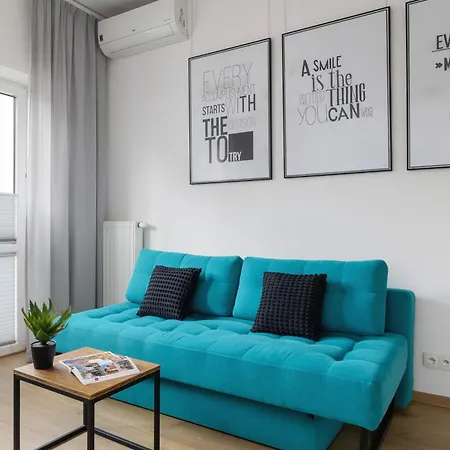 Turquoise With Balcony & Air Conditioning By Renters Apartment Krakow