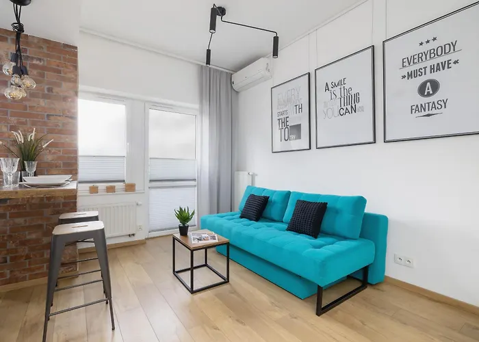 Turquoise With Balcony & Air Conditioning By Renters كراكوفيا