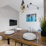 Apartament Turquoise With Balcony & Air Conditioning By Renters Kraków